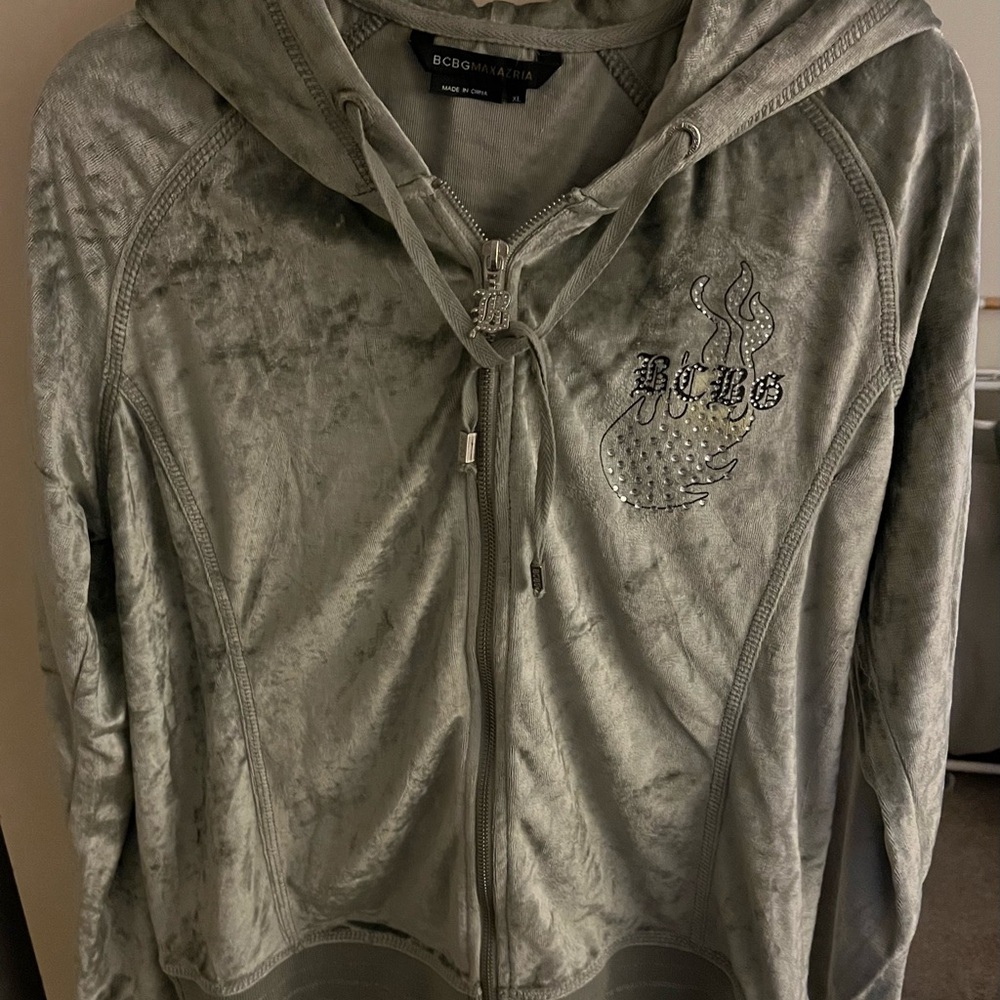 BCBGMAXAZRIA Gray Hoodie with Embellished Design and pants